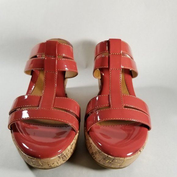 Sofft Eurosoft Pink Patent Faux Leather Sandals - Picture 4 of 7